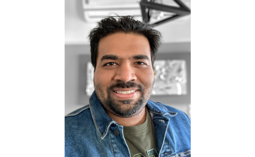 From Code to Couplets Pune Technologist Mandar Palshikar Releases Debut Poetry Collection Zindagi… Siyahi aur Jazbaat
